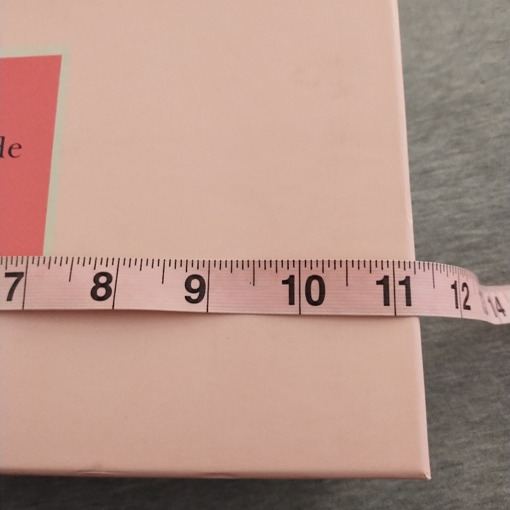 Kate Spade Shoe Box with Kate Spade Tissue Paper - Picture 7 of 16